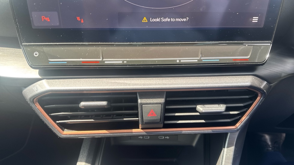 CUPRA Formentor 1.4 eHybrid 204 V1 5dr DSG Estate - Image 29