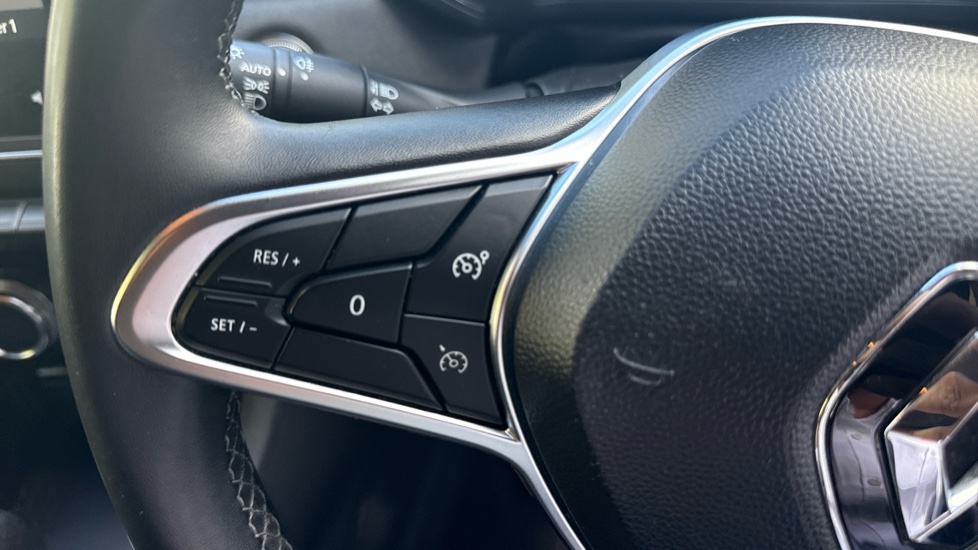 Renault Captur 1.6 E-Tech full hybrid 145 Evolution 5dr Auto Hybrid Hatchback - Image 30
