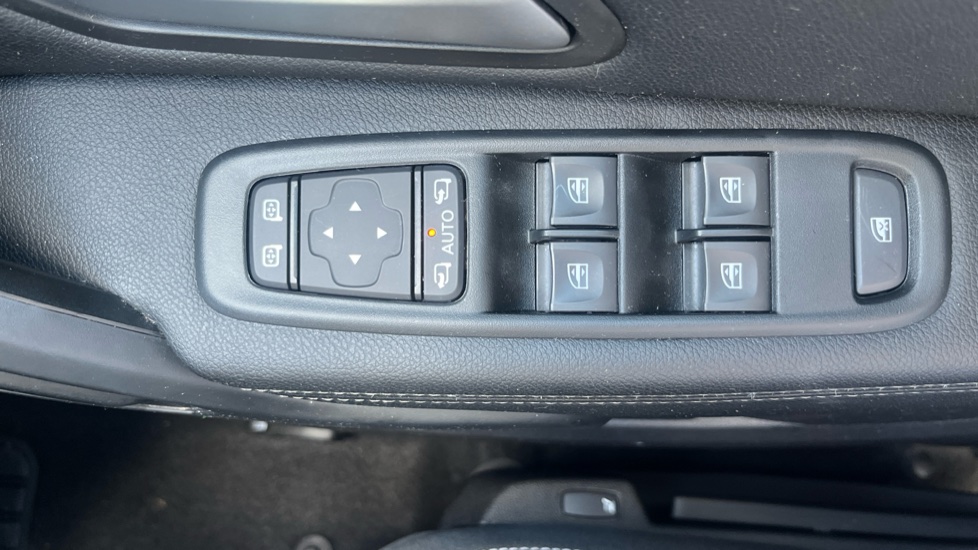 Dacia Duster 1.0 TCe 90 Journey 5dr Petrol Estate - Image 36