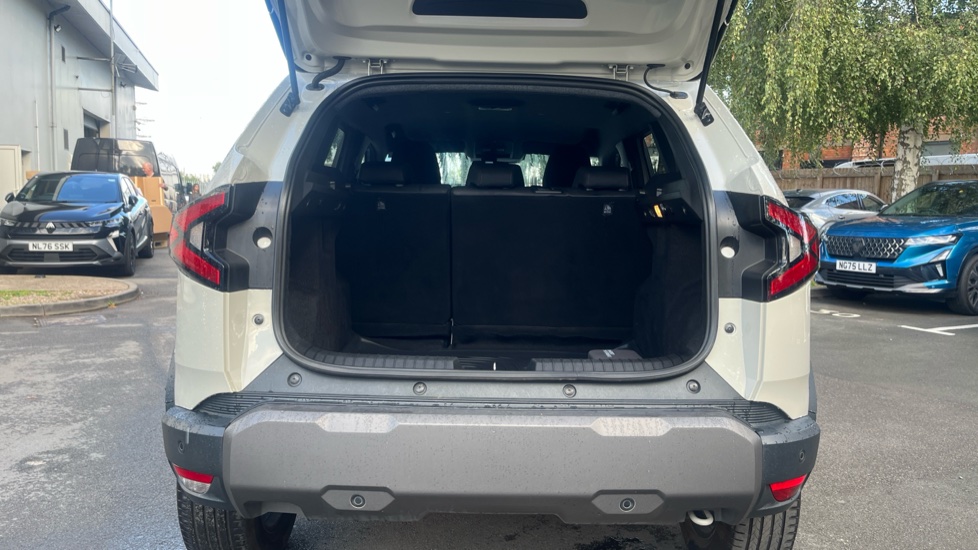 Dacia Duster 1.6 Hybrid 140 Extreme 5dr Auto Hybrid Estate - Image 4