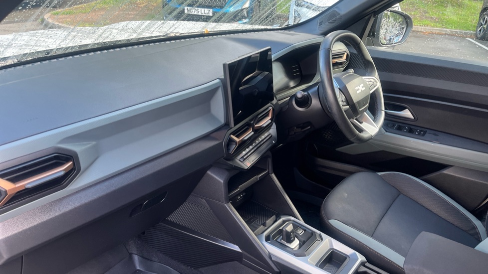 Dacia Duster 1.6 Hybrid 140 Extreme 5dr Auto Hybrid Estate - Image 9