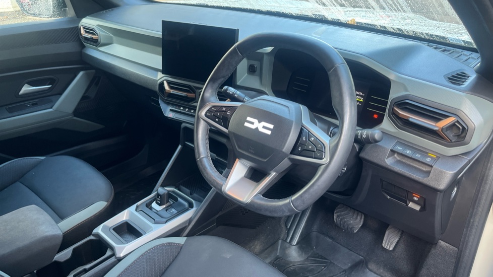 Dacia Duster 1.6 Hybrid 140 Extreme 5dr Auto Hybrid Estate - Image 11