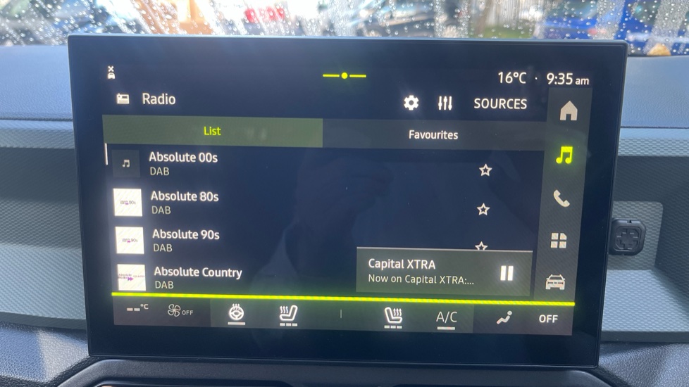 Dacia Duster 1.6 Hybrid 140 Extreme 5dr Auto Hybrid Estate - Image 22