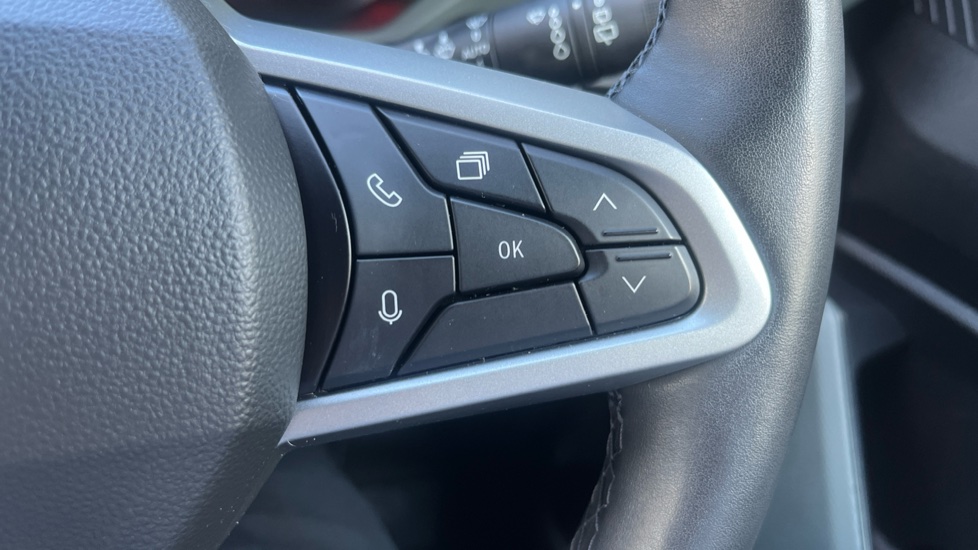 Dacia Duster 1.6 Hybrid 140 Extreme 5dr Auto Hybrid Estate - Image 29