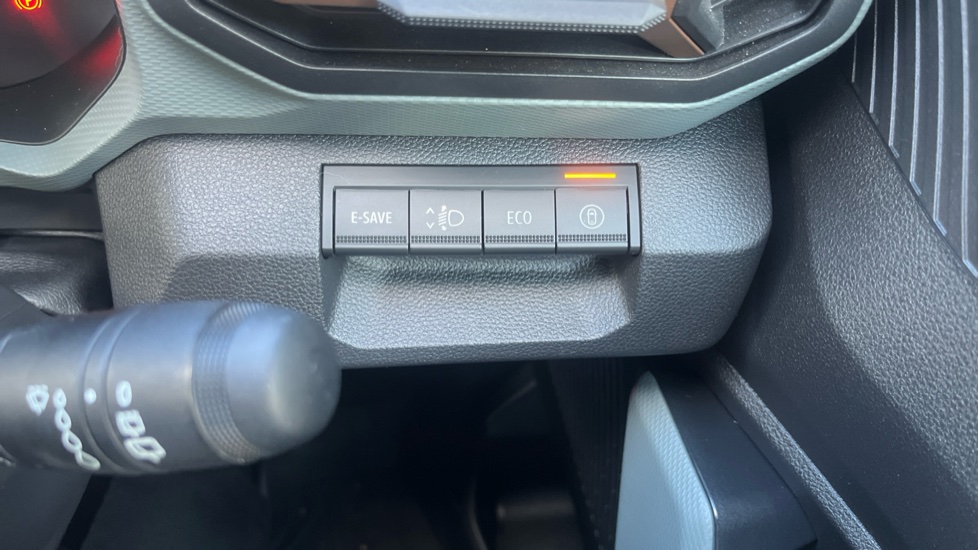Dacia Duster 1.6 Hybrid 140 Extreme 5dr Auto Hybrid Estate - Image 32