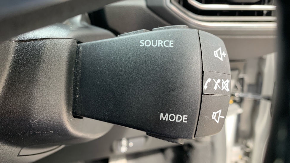 Dacia Sandero 1.0 TCe Comfort 5dr Bi Fuel Hatchback - Image 32