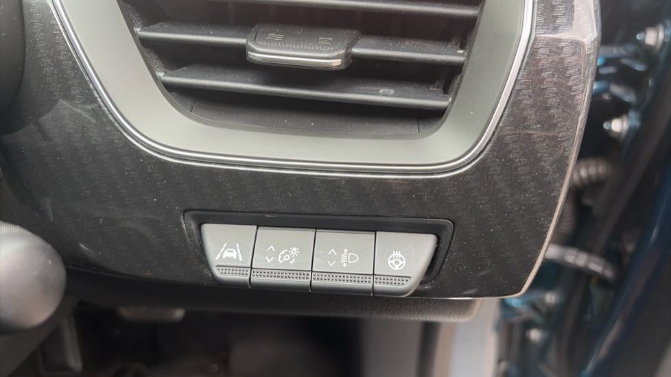 Renault Arkana 1.6 E-TECH Hybrid 145 R.S. Line 5dr Auto Hybrid Estate - Image 19