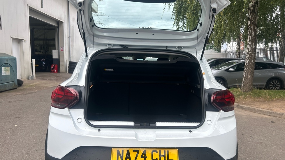 Dacia Sandero Stepway 1.0 TCe Extreme 5dr Petrol Hatchback - Image 4