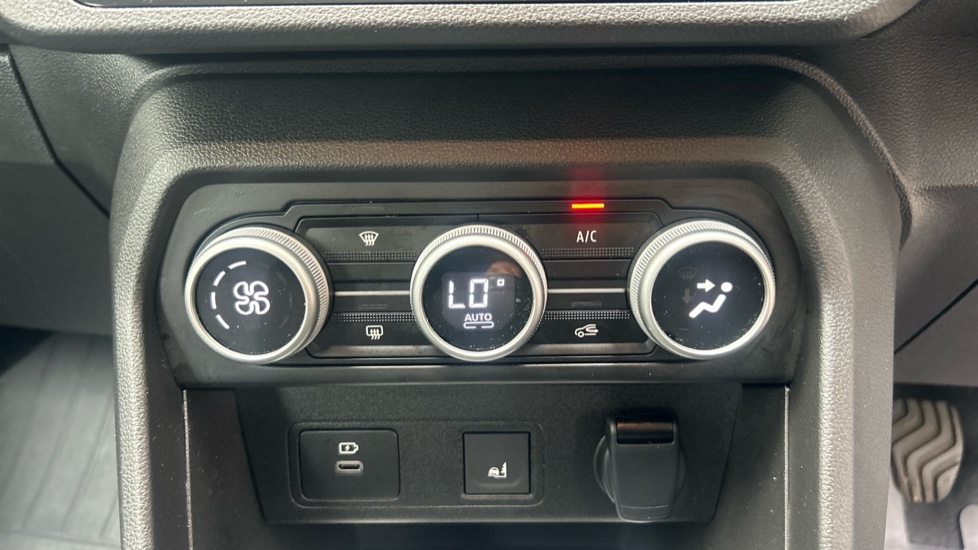 Dacia Sandero Stepway 1.0 TCe Extreme 5dr Petrol Hatchback - Image 19