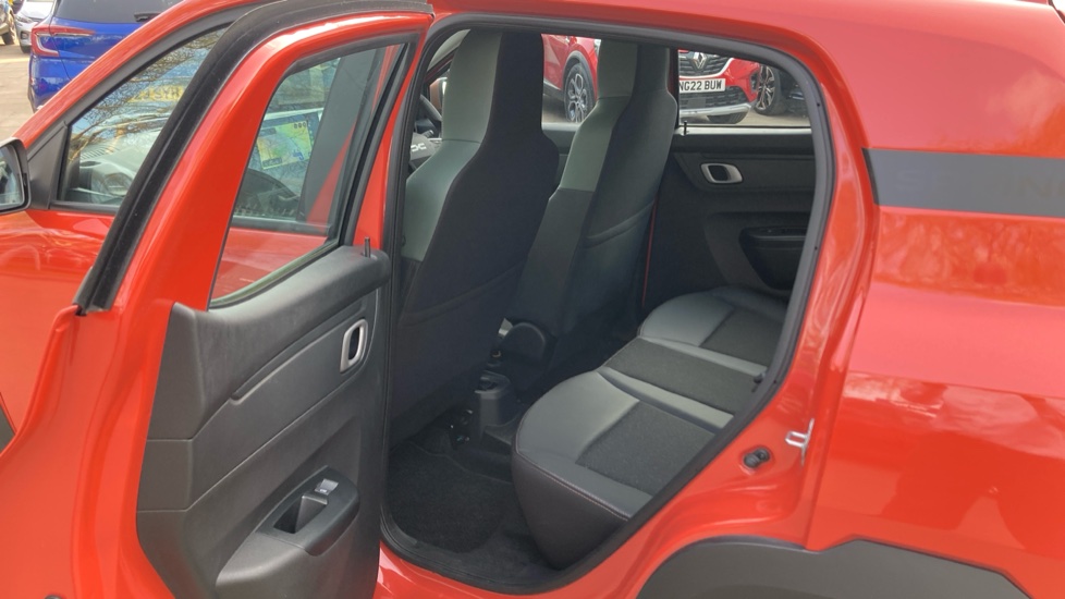Dacia Spring 27kWh Extreme 65 48kW 5dr Auto Electric Hatchback - Image 28