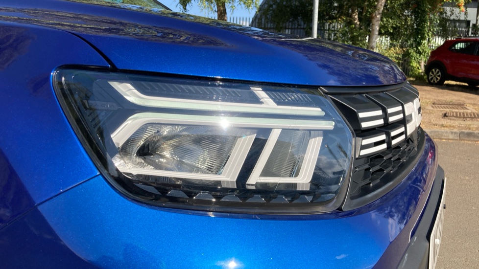 Dacia Duster 1.0 TCe 90 Extreme SE 5dr Petrol Estate - Image 8