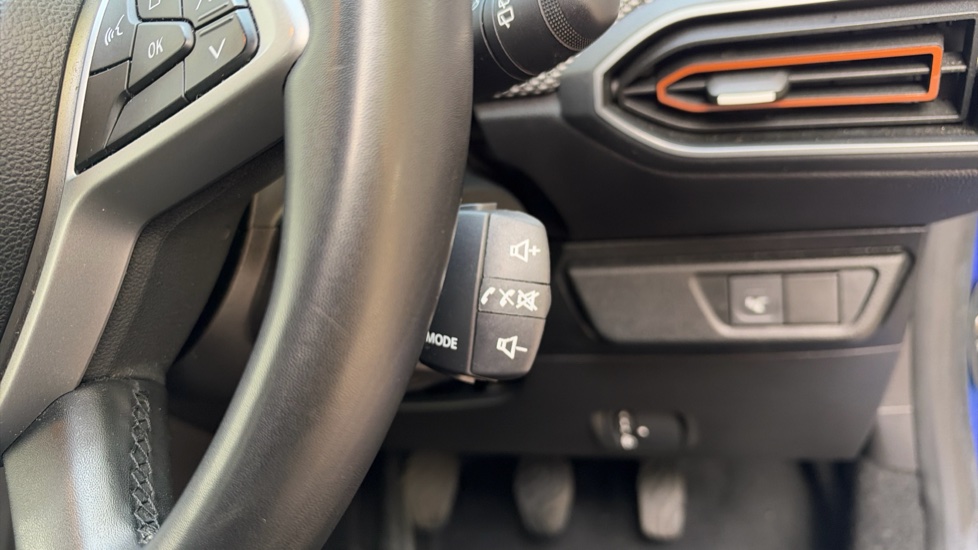 Dacia Sandero Stepway 1.0 TCe Expression 5dr Petrol Hatchback - Image 19