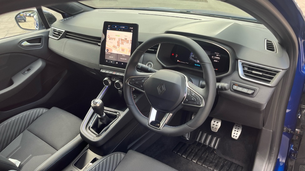 Renault Clio 1.0 TCe 90 Techno Esprit Alpine 5dr Petrol Hatchback - Image 11