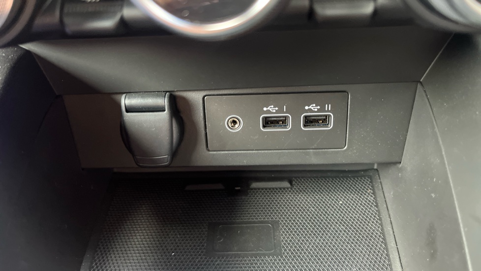 Renault Clio 1.0 TCe 90 Techno Esprit Alpine 5dr Petrol Hatchback - Image 25