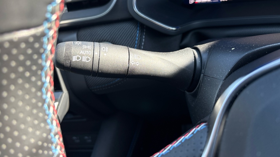 Renault Symbioz 1.8 E-Tech FHEV 160 Iconic Esprit Alpine 5dr Auto Hybrid Estate - Image 25