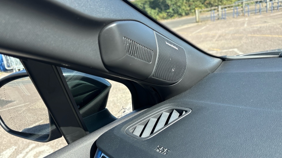 Renault Symbioz 1.8 E-Tech FHEV 160 Iconic Esprit Alpine 5dr Auto Hybrid Estate - Image 40