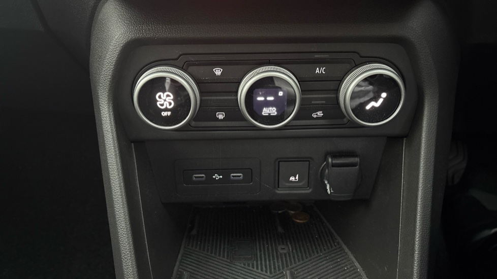 Dacia Sandero Stepway 1.0 TCe Extreme 5dr Petrol Hatchback - Image 34