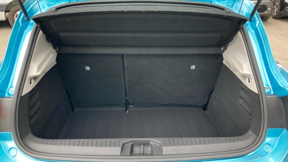 Renault Clio 1.0 TCe 90 Iconic Edition 5dr Petrol Hatchback - Image 4