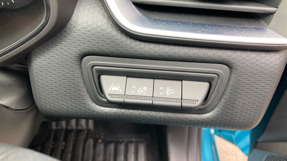 Renault Clio 1.0 TCe 90 Iconic Edition 5dr Petrol Hatchback - Image 21