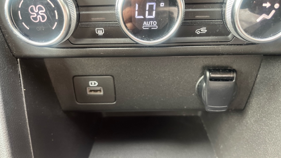 Dacia Sandero Stepway 1.0 TCe Prestige 5dr Petrol Hatchback - Image 25