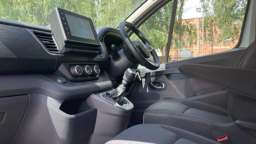 Renault Trafic Lwb Diesel LL30 Blue dCi 150 Extra [Safety] Van - Image 13