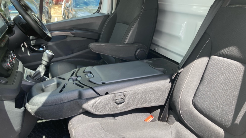 Renault Trafic Lwb Diesel LL30 Blue dCi 150 Extra [Safety] Van - Image 15