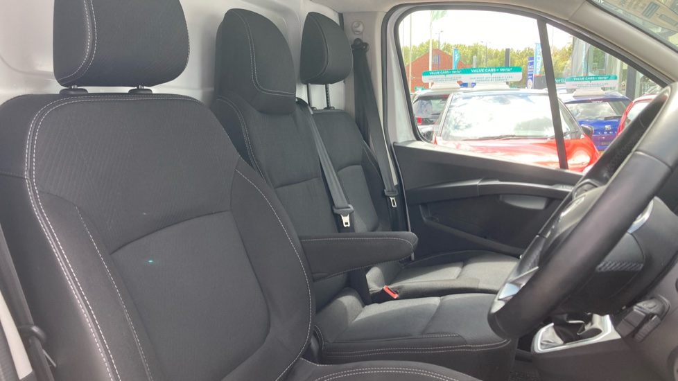 Renault Trafic Lwb Diesel LL30 Blue dCi 150 Extra [Safety] Van - Image 22