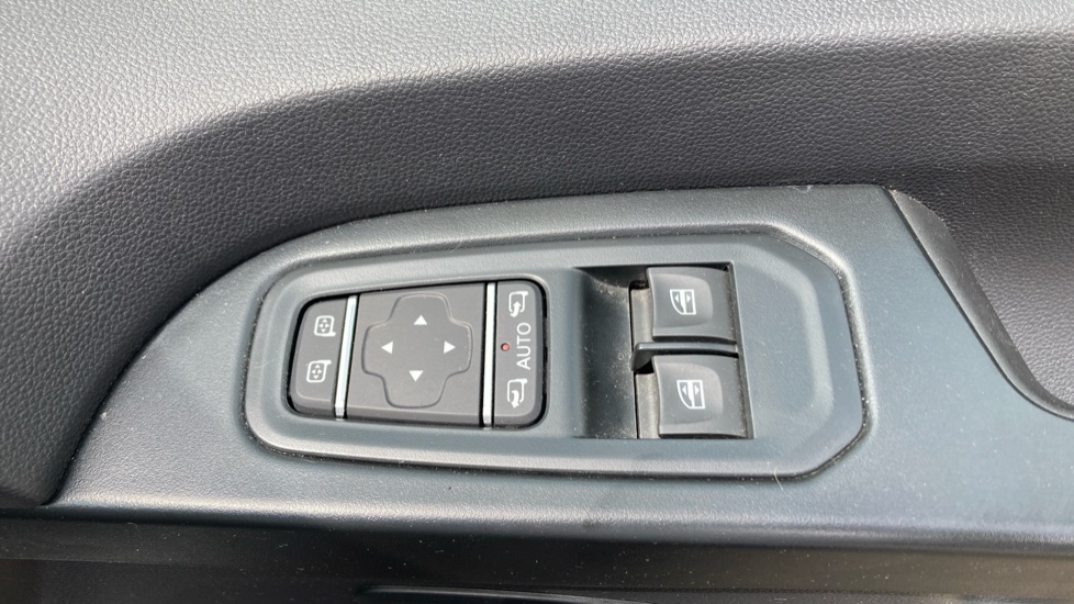 Renault Trafic Lwb Diesel LL30 Blue dCi 150 Extra [Safety] Van - Image 23