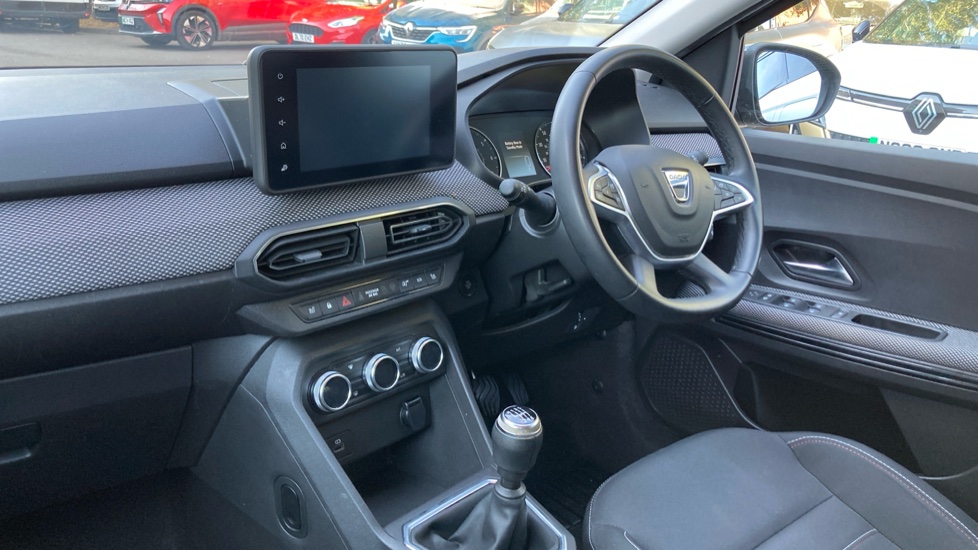 Dacia Jogger 1.0 TCe Extreme SE 5dr Petrol Estate - Image 14