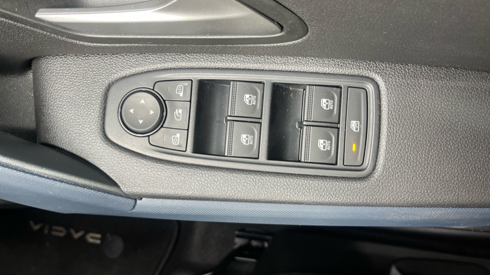 Dacia Duster 1.2 TCe 130 Journey 5dr Petrol Estate - Image 35
