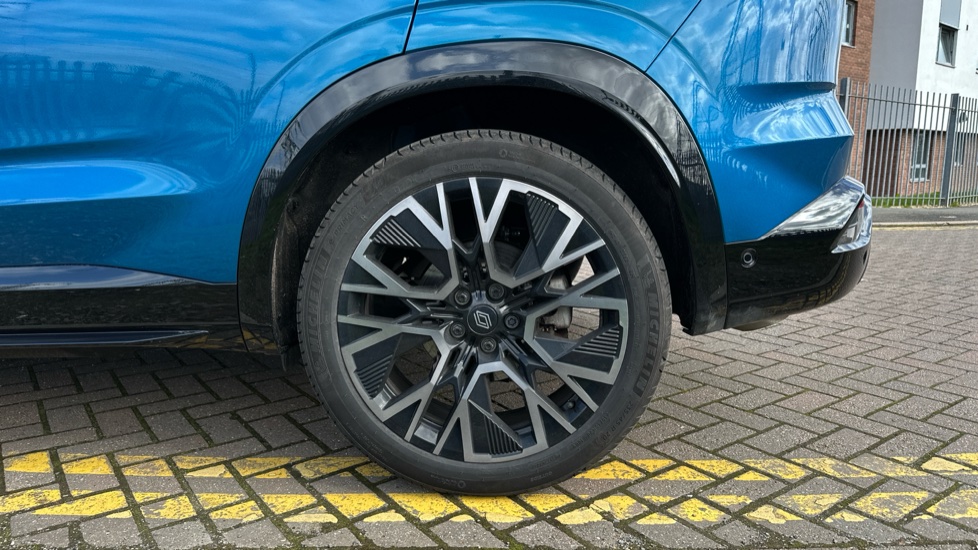 Renault Austral E-Tech Full Hybrid Techno Esprit Alpine 5dr Auto Hybrid Estate - Image 10
