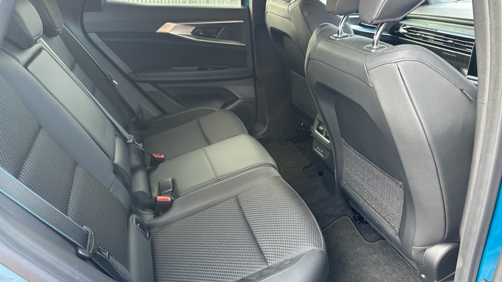 Renault Austral E-Tech Full Hybrid Techno Esprit Alpine 5dr Auto Hybrid Estate - Image 15