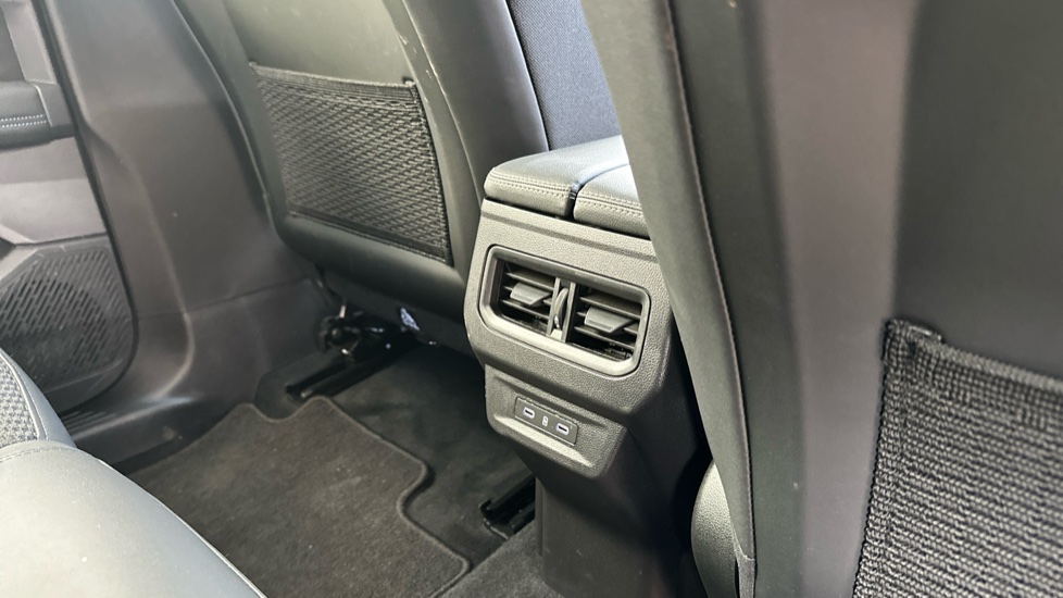 Renault Austral E-Tech Full Hybrid Techno Esprit Alpine 5dr Auto Hybrid Estate - Image 16