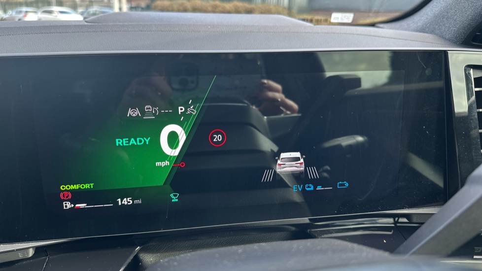 Renault Austral E-Tech Full Hybrid Techno Esprit Alpine 5dr Auto Hybrid Estate - Image 27
