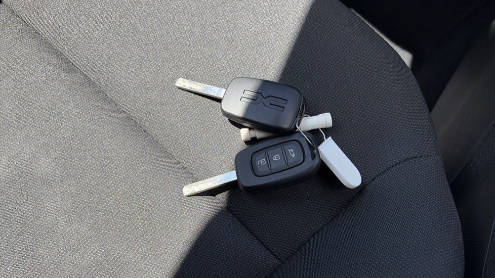 Dacia Sandero 1.0 Tce Essential 5dr Petrol Hatchback - Image 39
