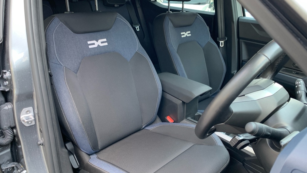 Dacia Duster 1.2 TCe 130 Journey 5dr Petrol Estate - Image 37
