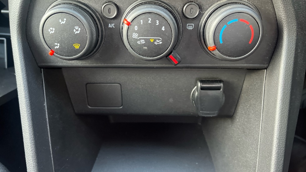 Dacia Sandero Stepway 1.0 TCe Essential 5dr Petrol Hatchback - Image 23