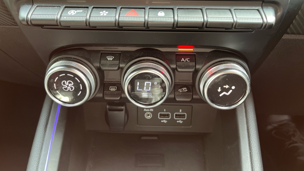 Renault Clio 1.0 TCe 90 RS Line 5dr Petrol Hatchback - Image 26