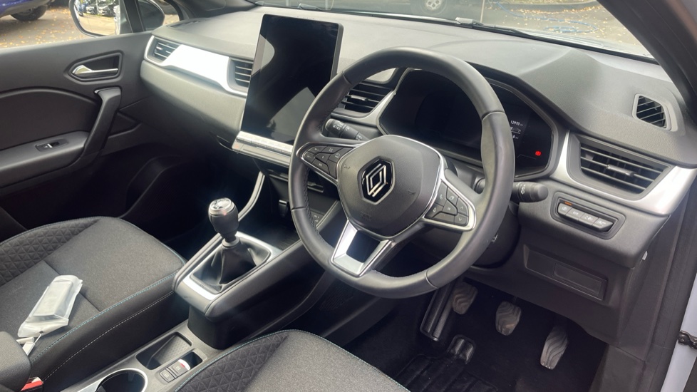 Renault Captur 1.0 TCE 90 Evolution 5dr Petrol Hatchback - Image 11