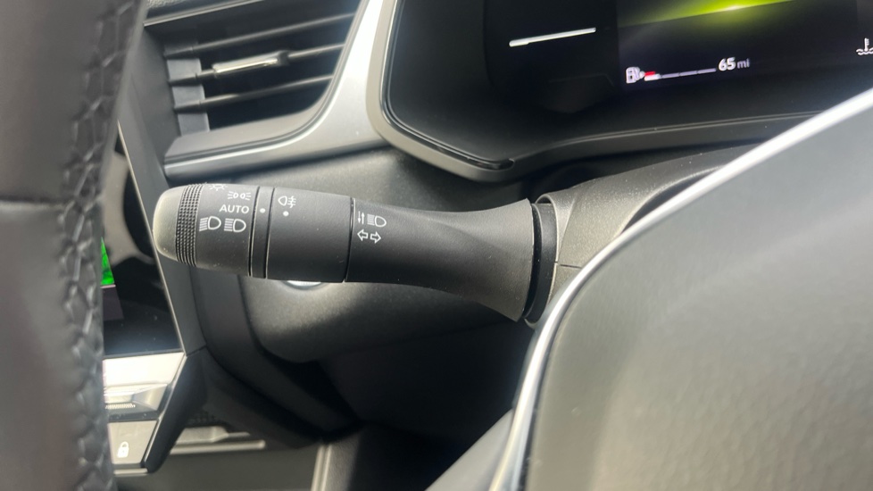 Renault Captur 1.0 TCE 90 Evolution 5dr Petrol Hatchback - Image 31