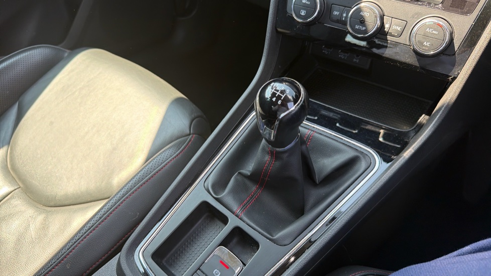 SEAT Leon 1.5 TSI EVO 150 FR Sport [EZ] 5dr Petrol Estate - Image 13