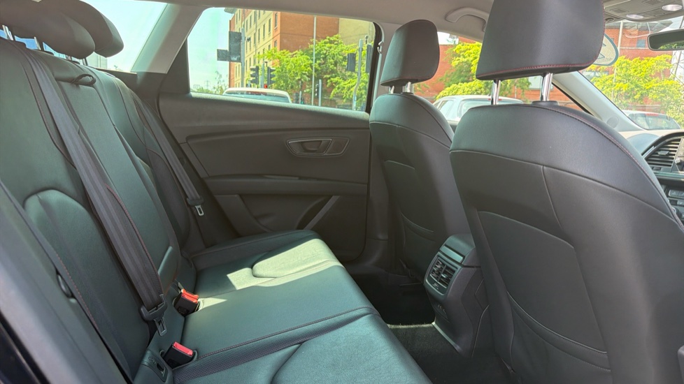 SEAT Leon 1.5 TSI EVO 150 FR Sport [EZ] 5dr Petrol Estate - Image 16