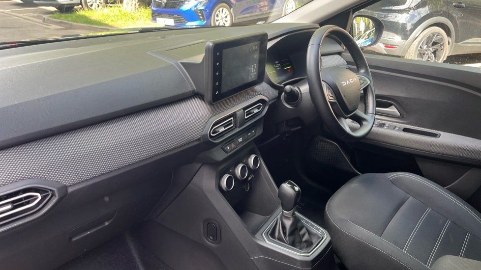 Dacia Jogger 1.6 HEV Expression 5dr Auto Hybrid Estate - Image 9