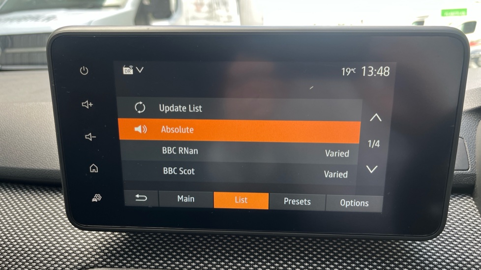 Dacia Jogger 1.6 HEV Expression 5dr Auto Hybrid Estate - Image 22