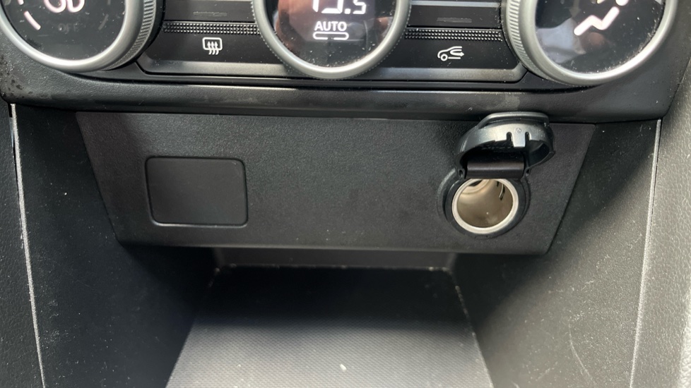 Dacia Jogger 1.6 HEV Expression 5dr Auto Hybrid Estate - Image 28
