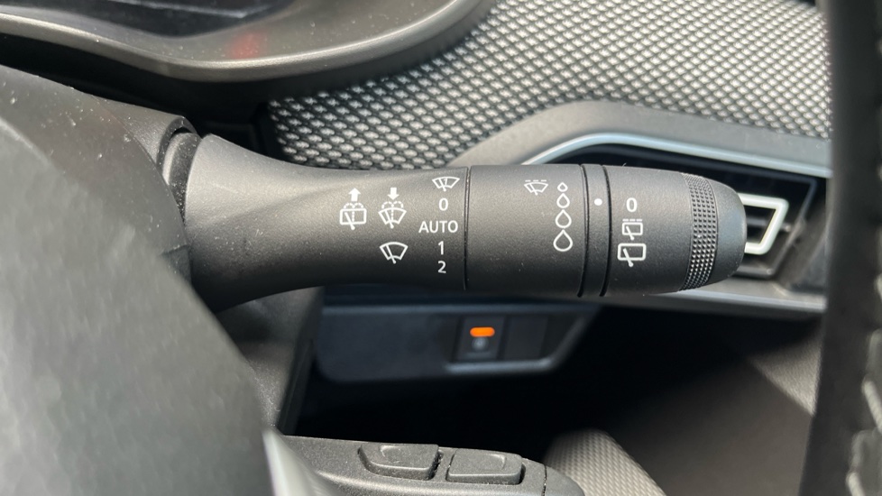 Dacia Jogger 1.6 HEV Expression 5dr Auto Hybrid Estate - Image 33