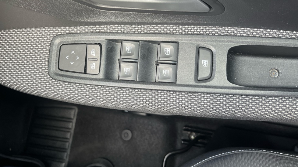Dacia Jogger 1.6 HEV Expression 5dr Auto Hybrid Estate - Image 34