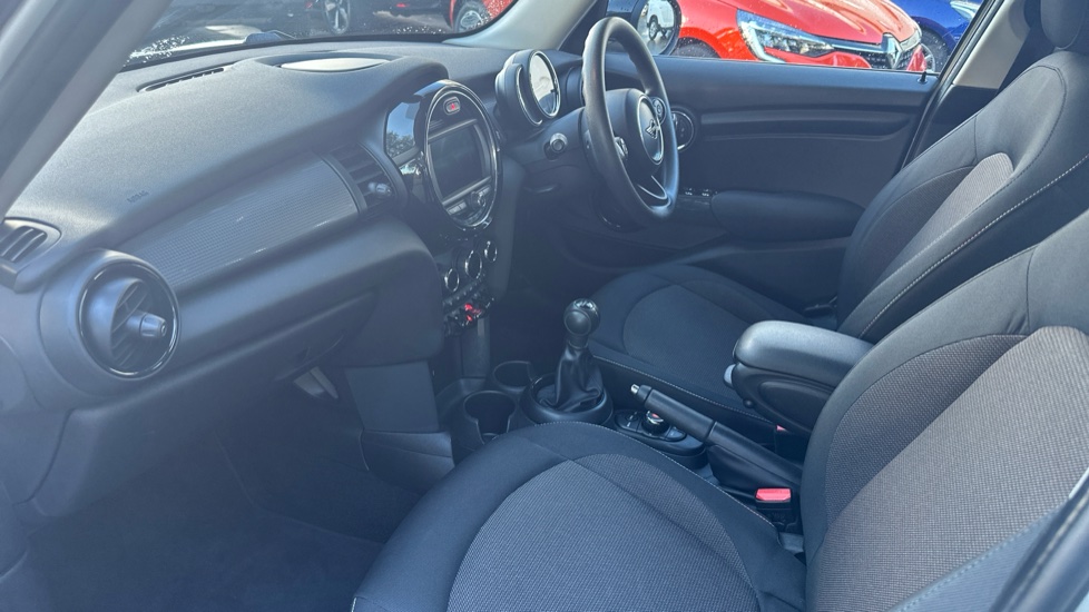 MINI Hatchback 1.5 Cooper Classic II 5dr Petrol Hatchback - Image 9