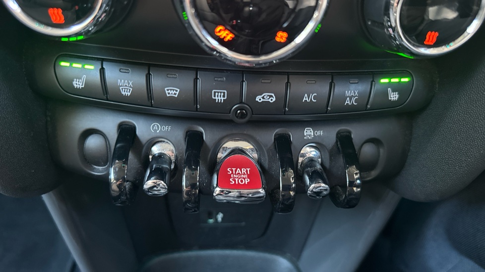 MINI Hatchback 1.5 Cooper Classic II 5dr Petrol Hatchback - Image 25