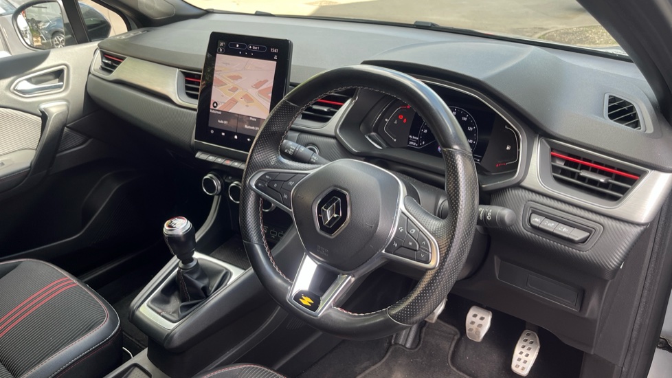 Renault Captur 1.3 Mild hybrid 140 R.S. Line 5dr Petrol Hatchback - Image 11